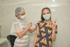 Prefeitura de Aparecida reforça vacinação contra meningite para adolescentes