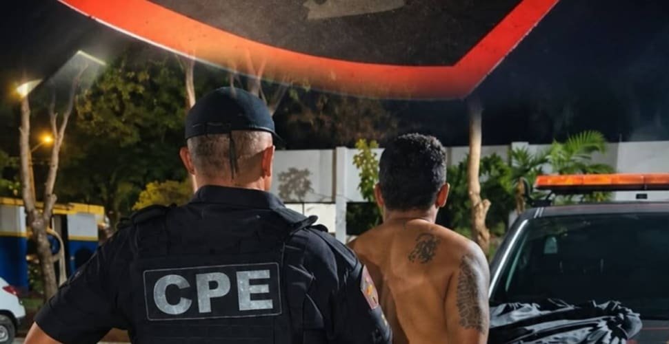 Preso pela CPE homem que invadiu residência e esfaqueou jovem em Aparecida