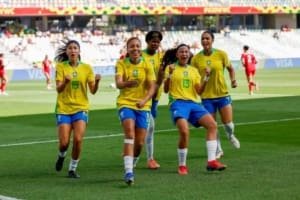 Seleção feminina derrota Canadá e avança às oitavas do Mundial Sub-20