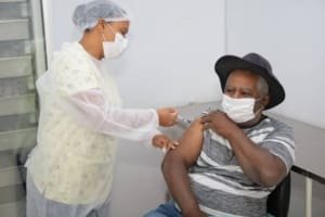 Aparecida inicia vacinação com Pneumo 20 para pessoas com 85 anos ou mais
