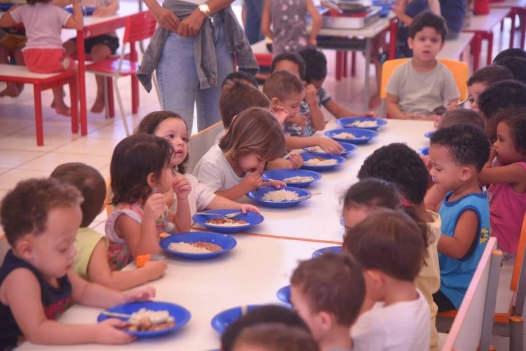 Aparecida oferece merenda especial na semana do Dia das Crianças
