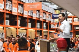 Desburocratização impulsiona negócios, e Aparecida supera 124,5 mil empresas ativas