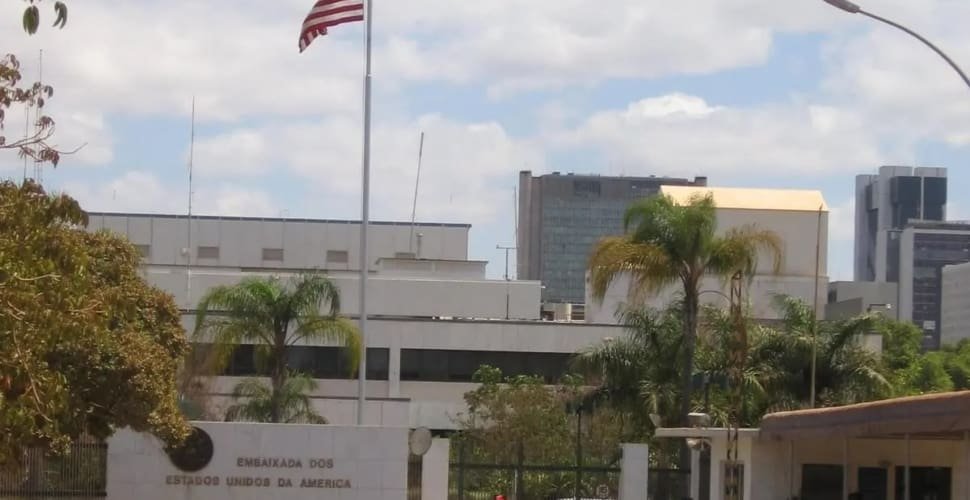 EUA suspendem serviços da Embaixada no Brasil por questões de segurança