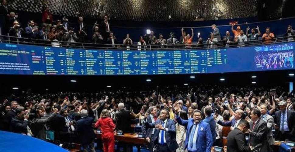 Fim da 6×1: saiba quando entra em vigor nova jornada de trabalho