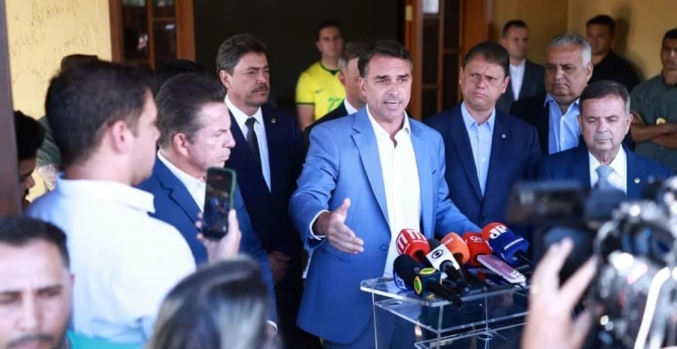Flávio critica PEC da 6×1 e volta a defender regime por hora: “Liberdade”