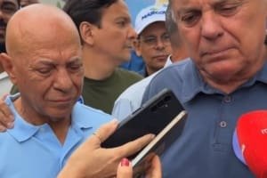 Marconi Perillo participa de carreata em Aparecida na reta final da campanha