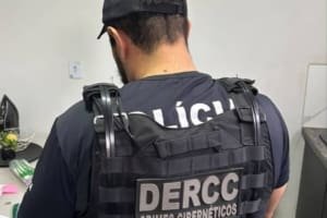 PCGO prende quatro por armazenamento de material de abuso sexual infantojuvenil