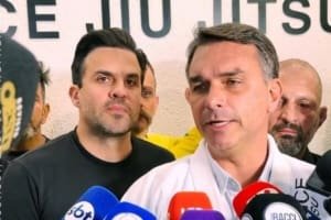 PT pede cassação de chapa de Flávio por uso de perfil de Marçal para disseminar fake news e propaganda