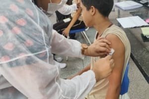 Prefeitura de Aparecida vacina estudantes de colégios militares até 23 de outubro