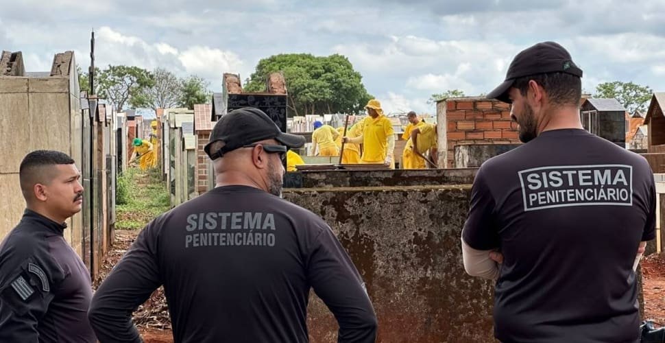 Prefeitura intensifica zeladoria no Cemitério Jardim da Esperança com reeducandos