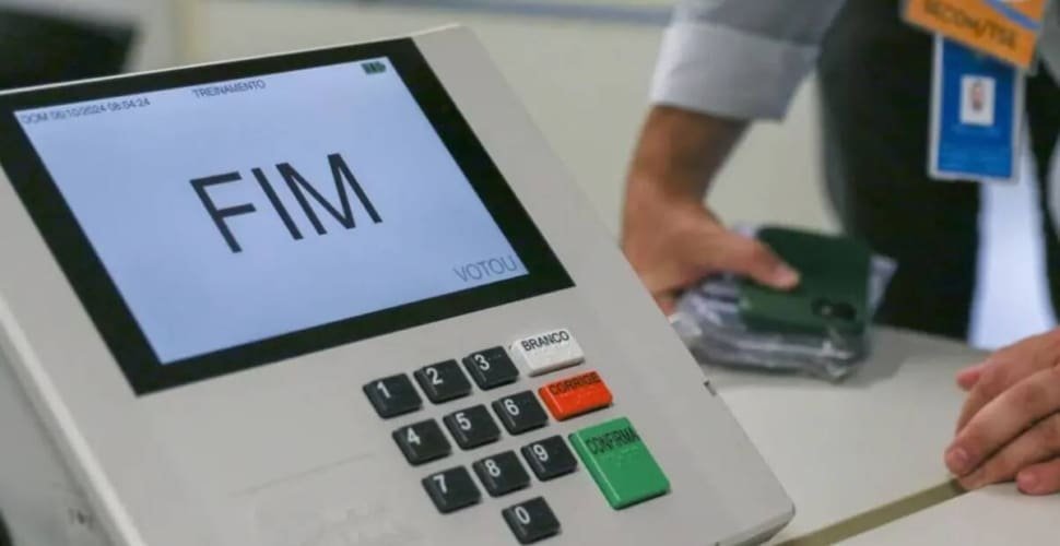 TSE pausa apuração após Zanin estender votação até as 19h